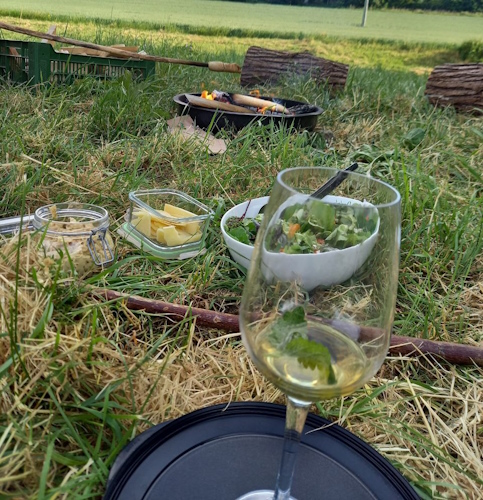 Stockbrot, frische Ernte und ein paar Leckereien